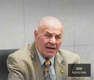 前瞻,全球首款透,明掌机亮相,开运体育,开运平台,体育竞猜,开运娱乐,体育app
